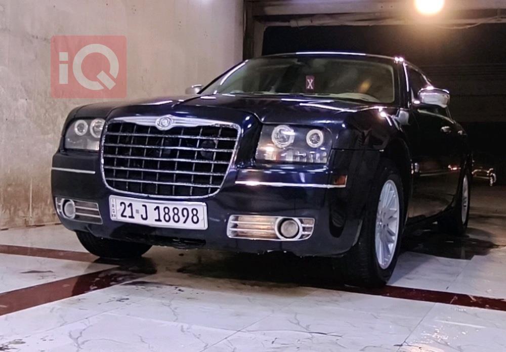 كرايسلر 300